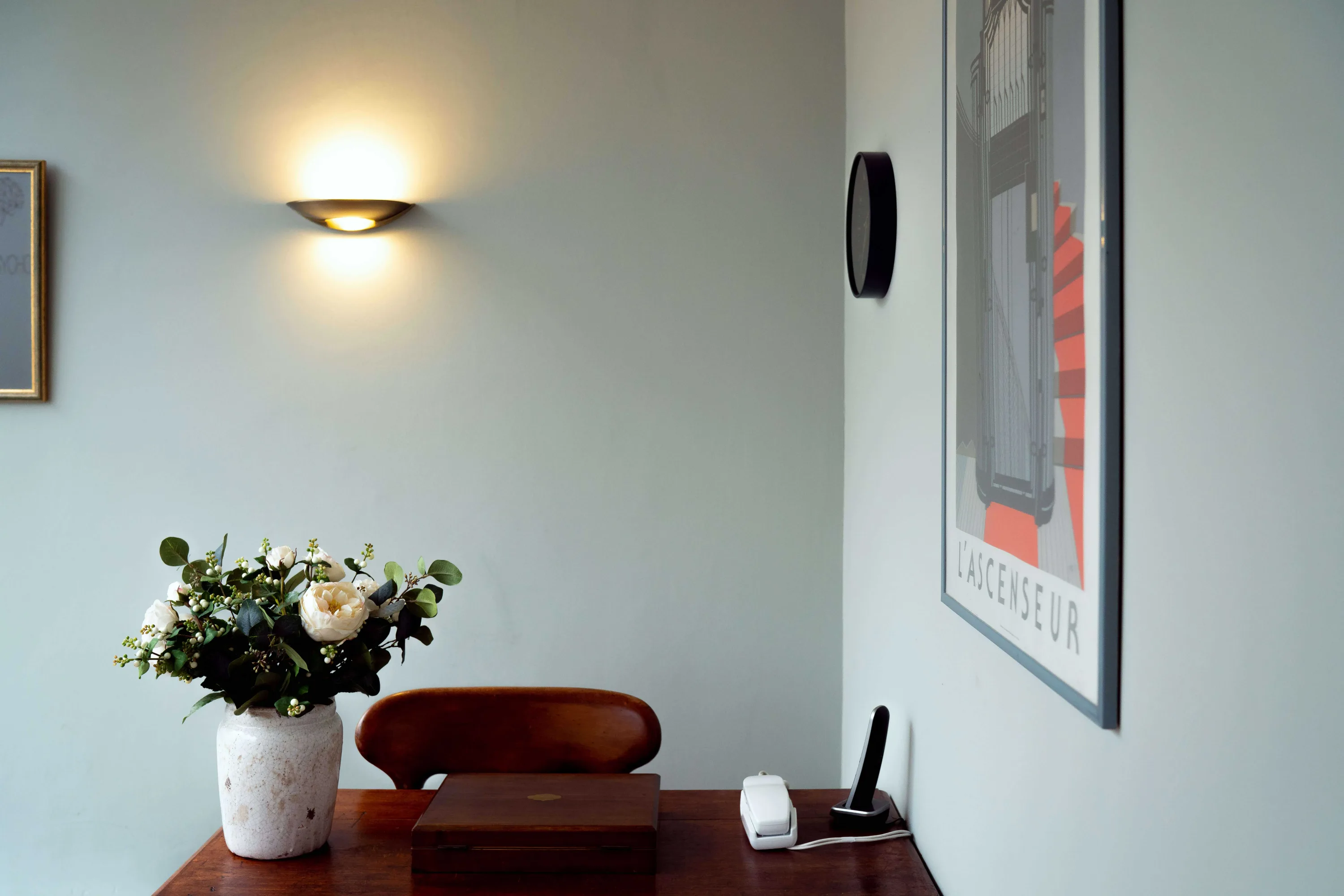 Prime Waiting room desk 2